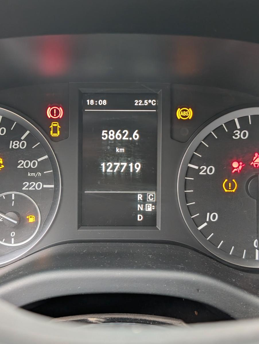 Mercedes-Benz Vito Tourer 114 CDI 4MATIC | 8 Sitze ei