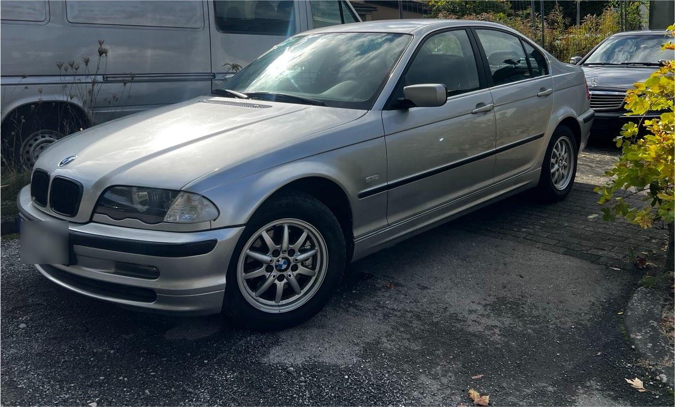 BMW 320
