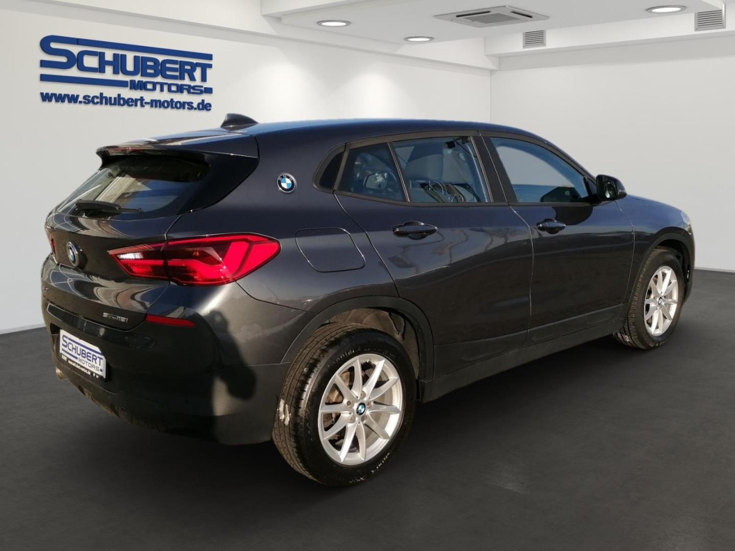 BMW X2 sDrive18i Aut. Advantage Navi PDC Sitzheiz.  