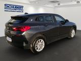 BMW X2 sDrive18i Aut. Advantage Navi PDC Sitzheiz.   - BMW X2 Advantage mit Benzin-Antrieb