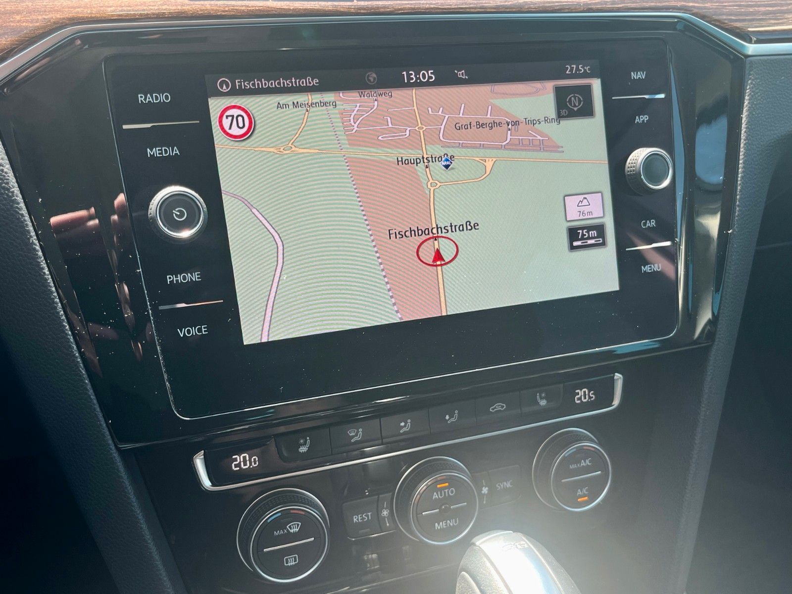 Fahrzeugabbildung Volkswagen Passat Variant 1.8 TSI DSG Navi Leder HIGHLINE