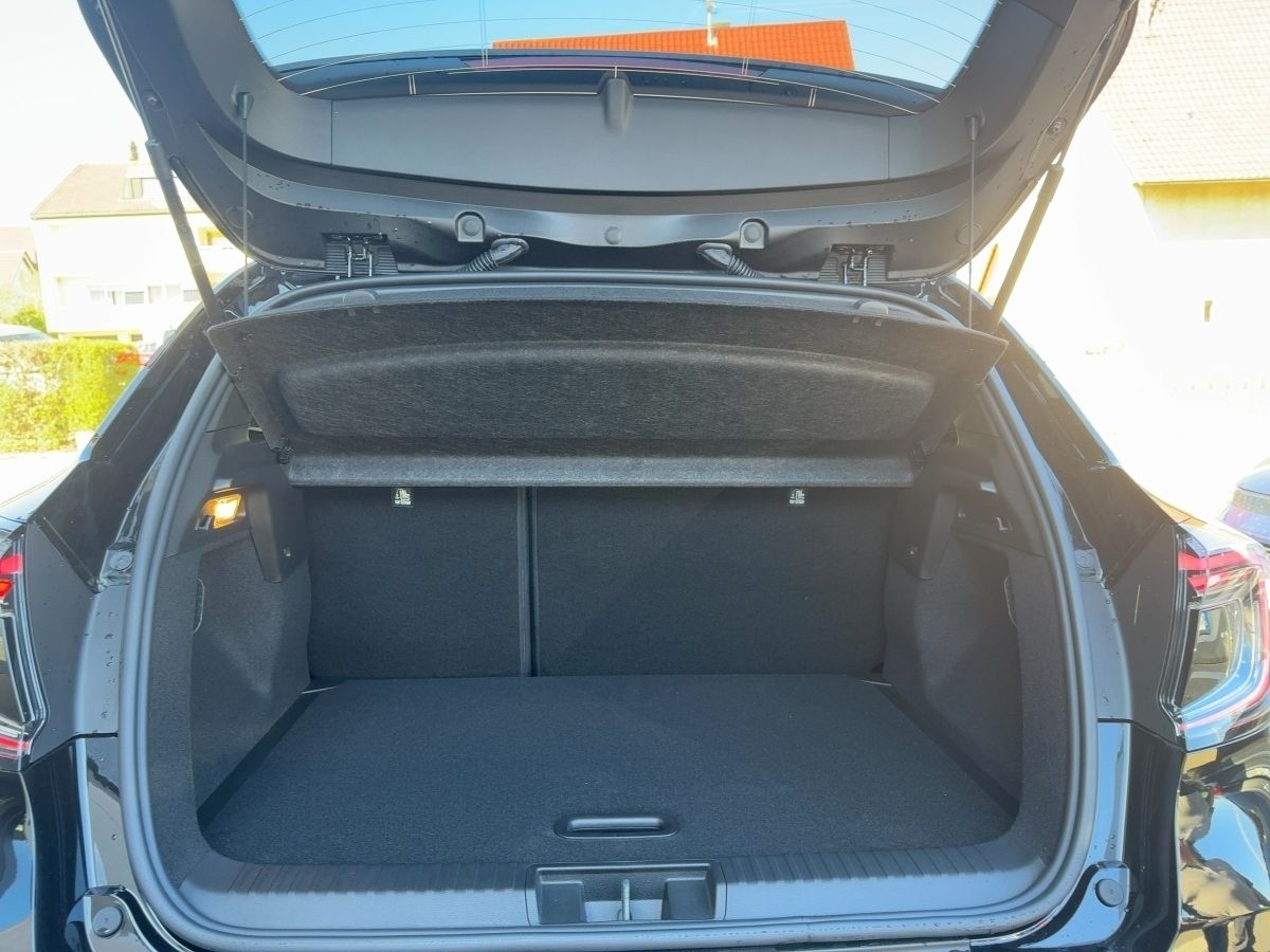 Fahrzeugabbildung Renault Captur Techno Mild Hybrid160EDC GJR*SHZ*TEMPOMAT