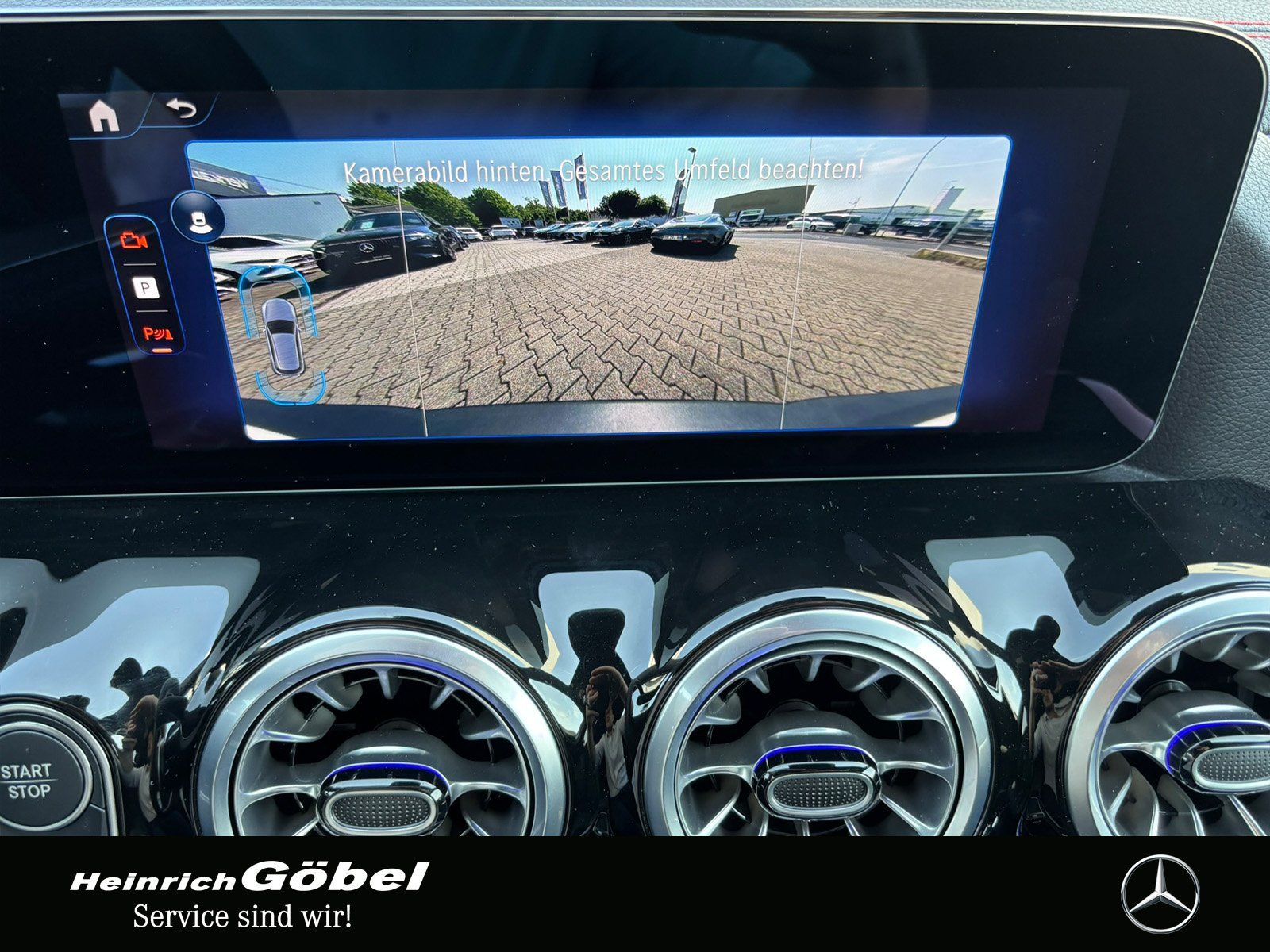 Fahrzeugabbildung Mercedes-Benz EQA 250 AMG*TOTWINKEL*APPLE-CARPLAY*AMBIENTEBEL