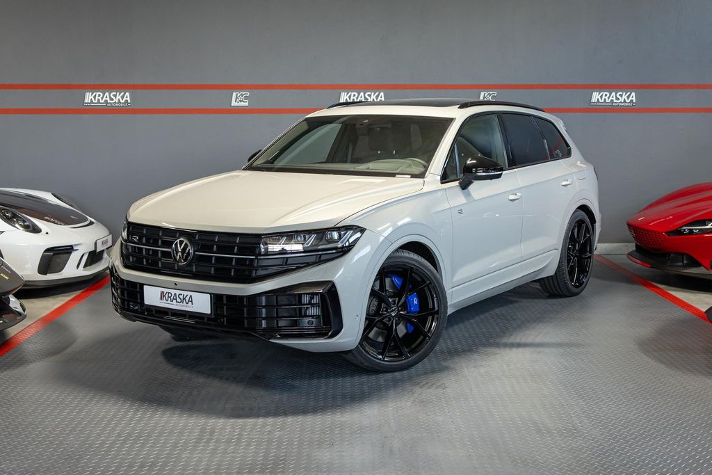 Volkswagen Touareg 3.0 TSI eHybrid 4M IQ. AHK PANO DYNAUDIO