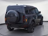 Land Rover Defender 110 D300 X-Dynamic HSE AHK, Winterpaket - mit Diesel-Antrieb: mit Klimaanlage, Winterpaket