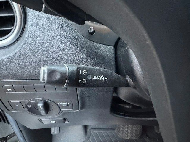 Fahrzeugabbildung Mercedes-Benz Vito Tourer 114 CDI Pro lang KAMERA NAVI 9 Sitze