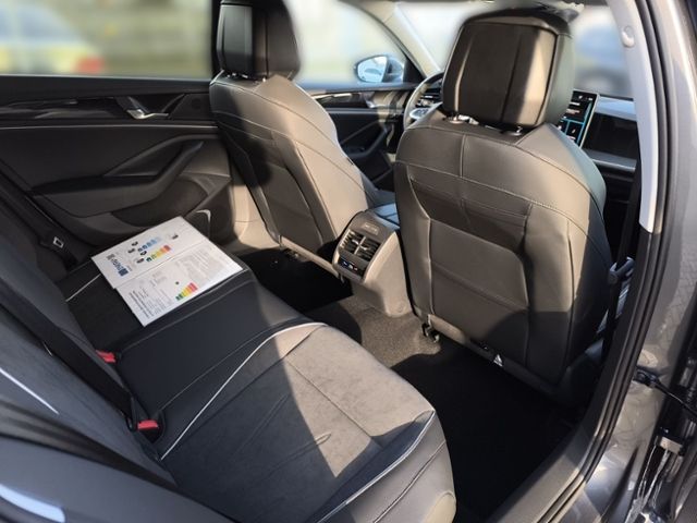 Fahrzeugabbildung Volkswagen Passat Business 1.5 eTSI OPF 110 kW (150 PS) 7-G