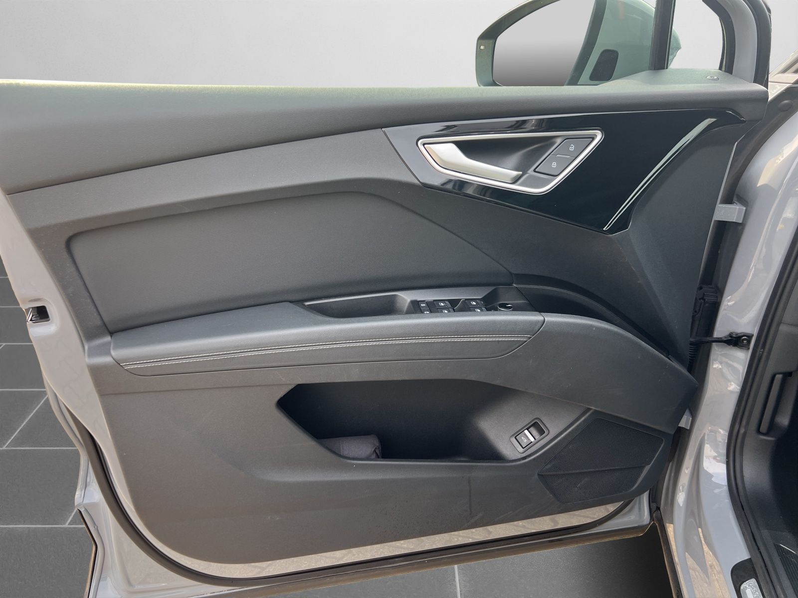 Audi Q4 Sportback e-tron 35 PANO SHZ LED MMI NAVI PLU foto 13
