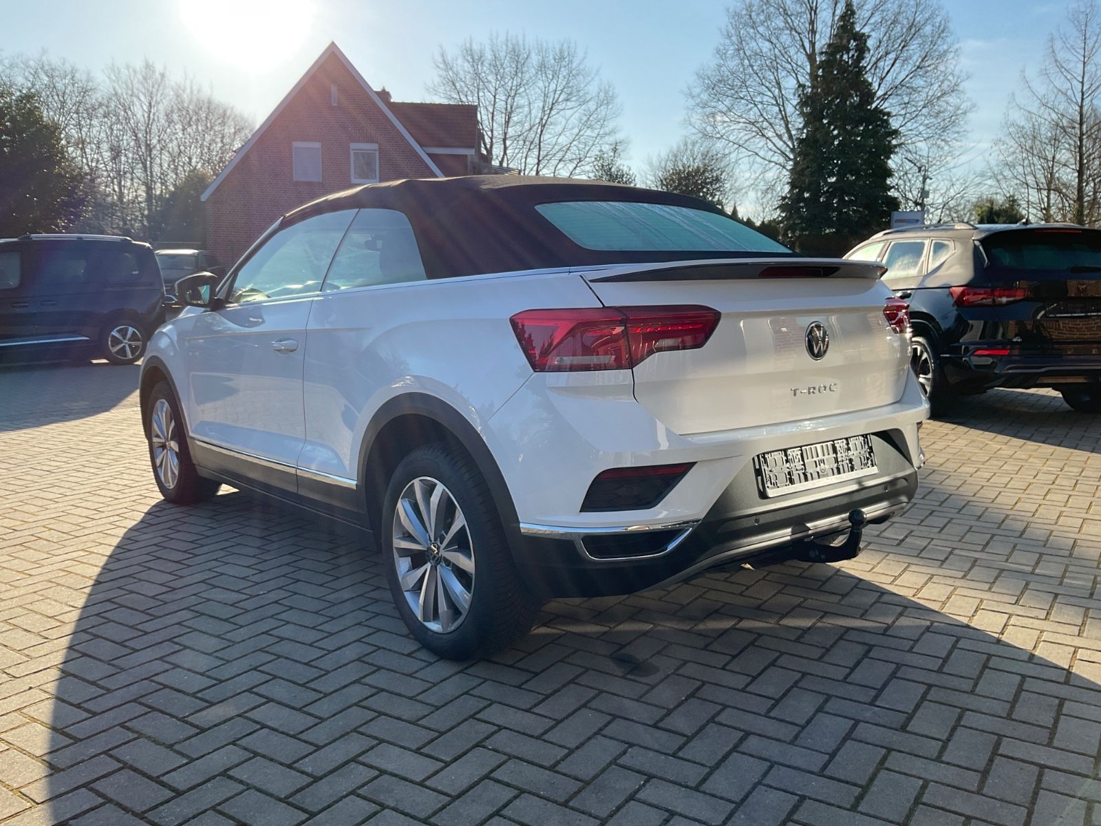 Fahrzeugabbildung Volkswagen T-Roc Cabriolet 1.5 TSI Style,AHK,GJR,ACC