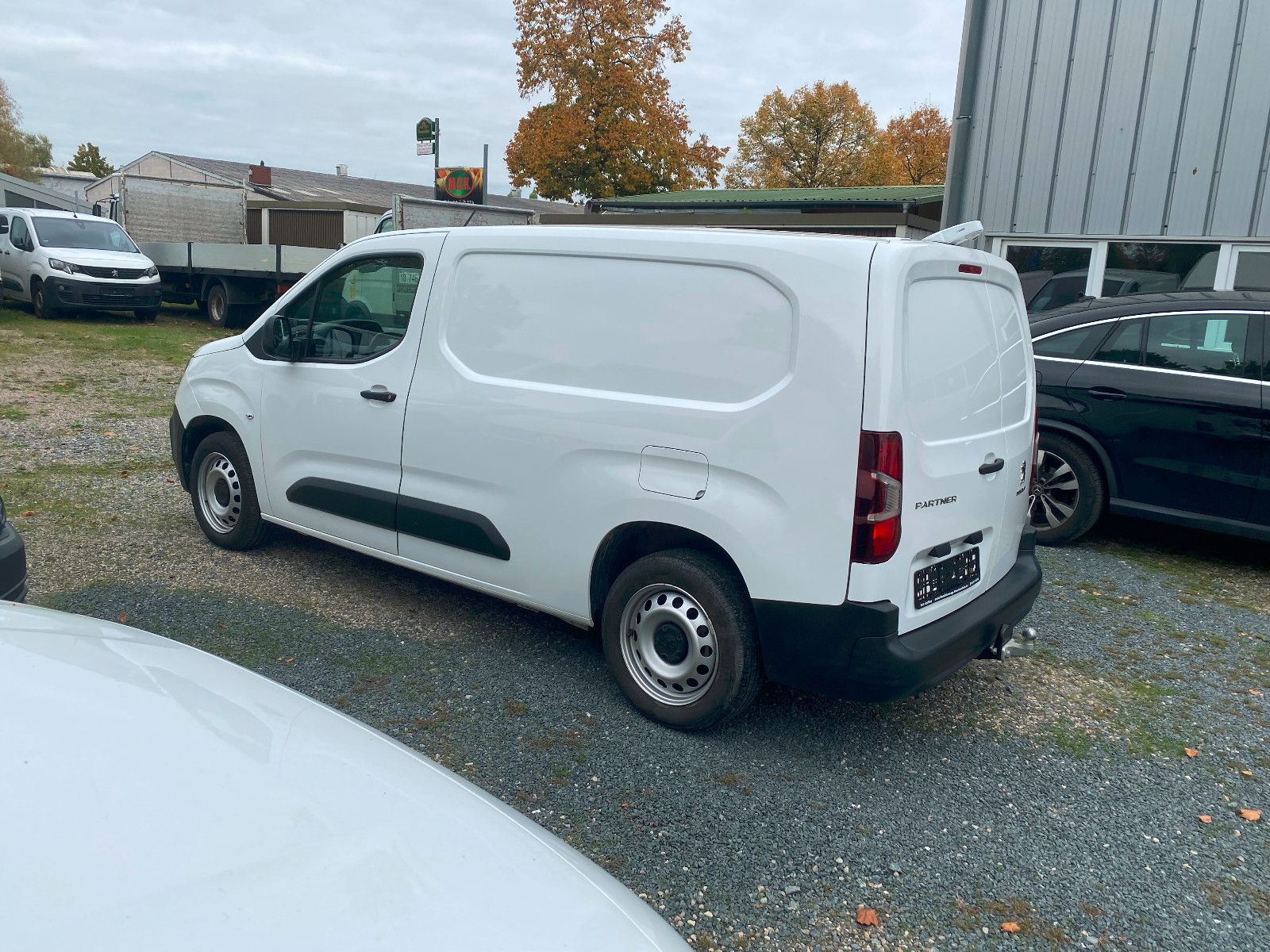 Fahrzeugabbildung Peugeot PEUGEOT Partner1.6BlueHDi ServiceEdition,Kasten