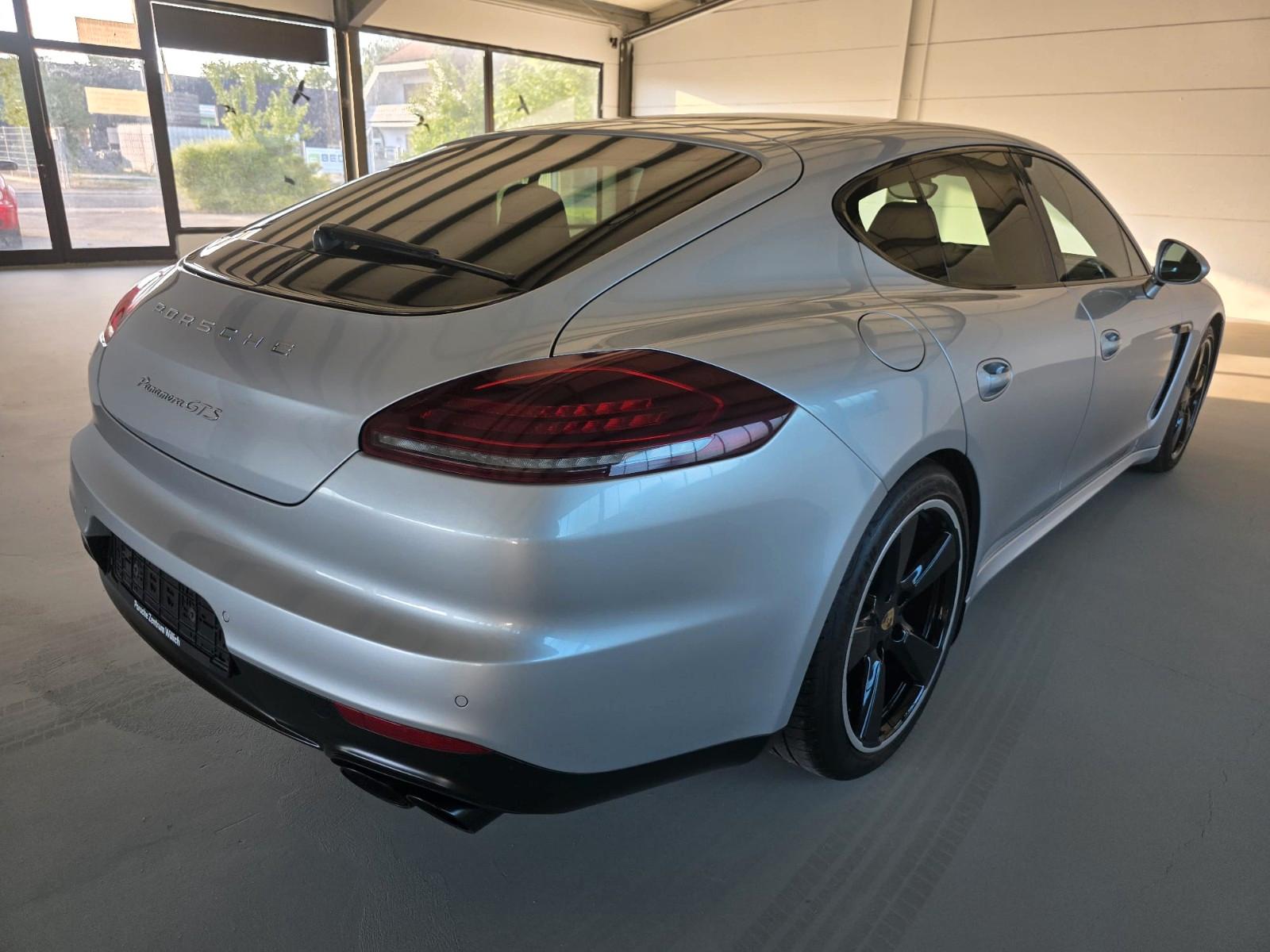 Porsche Panamera GTS