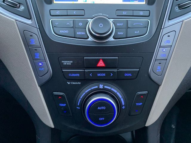 Fahrzeugabbildung Hyundai GRAND SANTA FE 2.2 CRDI Premium 4WD 6 Sitzer