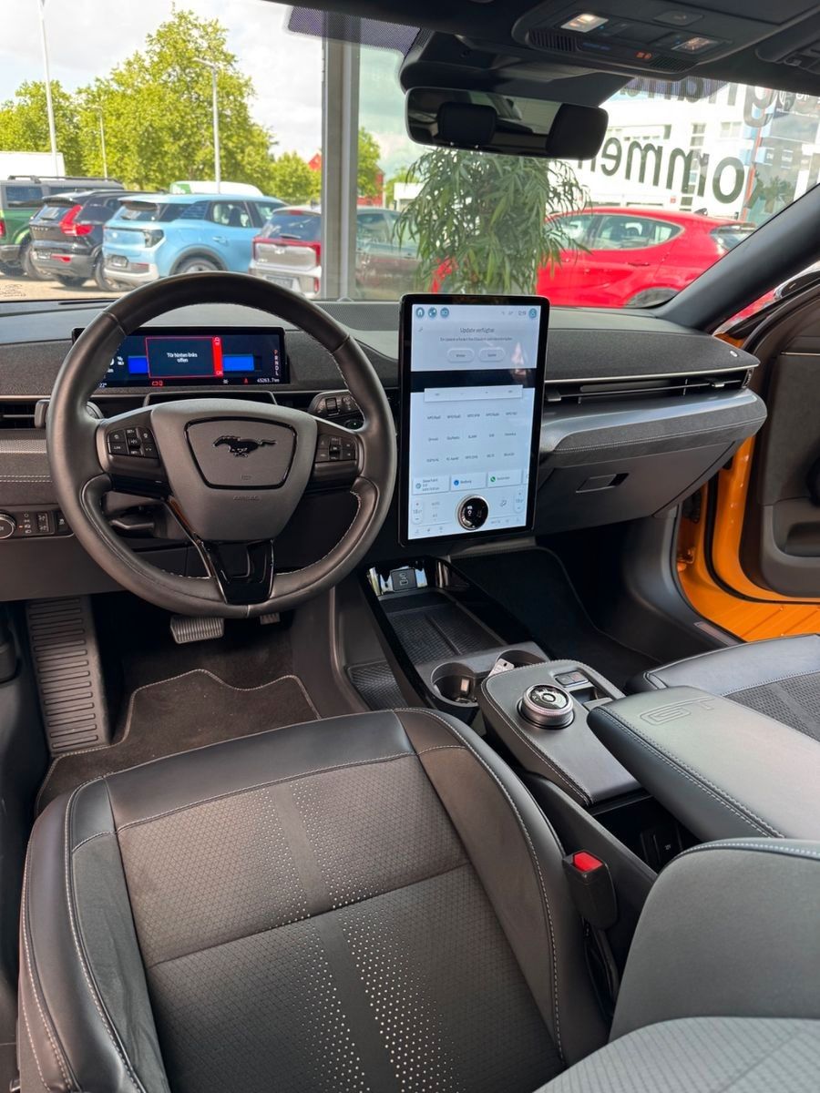 Fahrzeugabbildung Ford Mustang Mach-E GT AWD