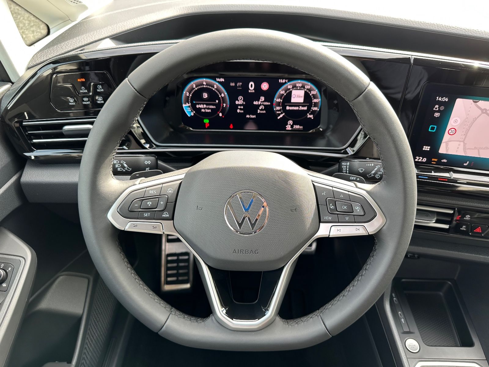 Fahrzeugabbildung Volkswagen Caddy Maxi 1.5 TSI Style DSG Navi/AHK/ACC/LED