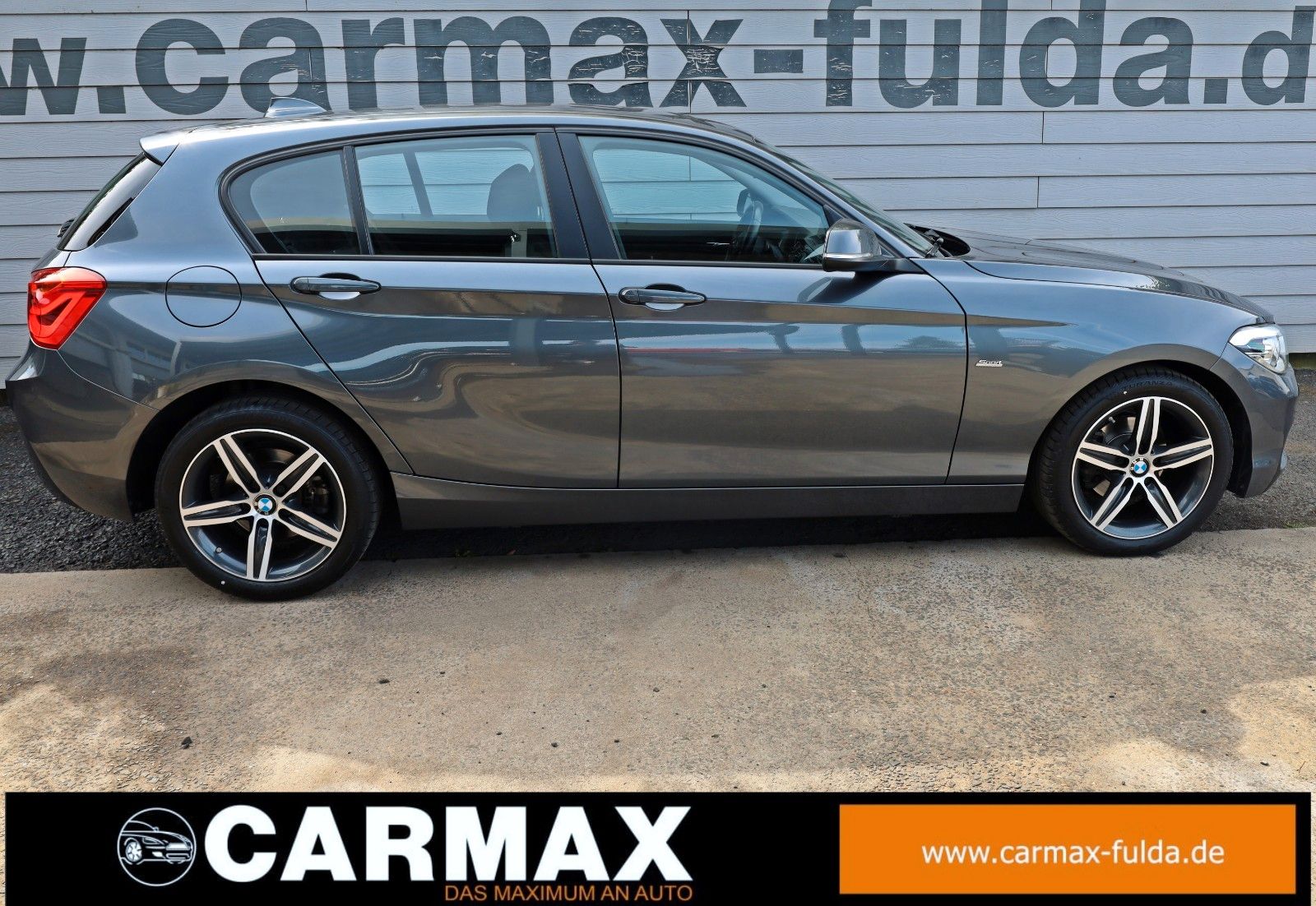 Fahrzeugabbildung BMW 118i Sport Line Lim. Navi,LED,SH,PDC,SR+WR