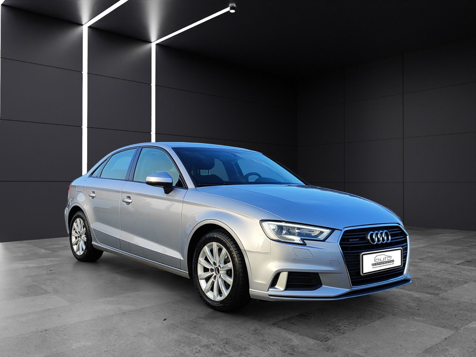 Fahrzeugabbildung Audi A3  quattro sport*1Hand*Xenon*AHK*PDC*SitzHZ*