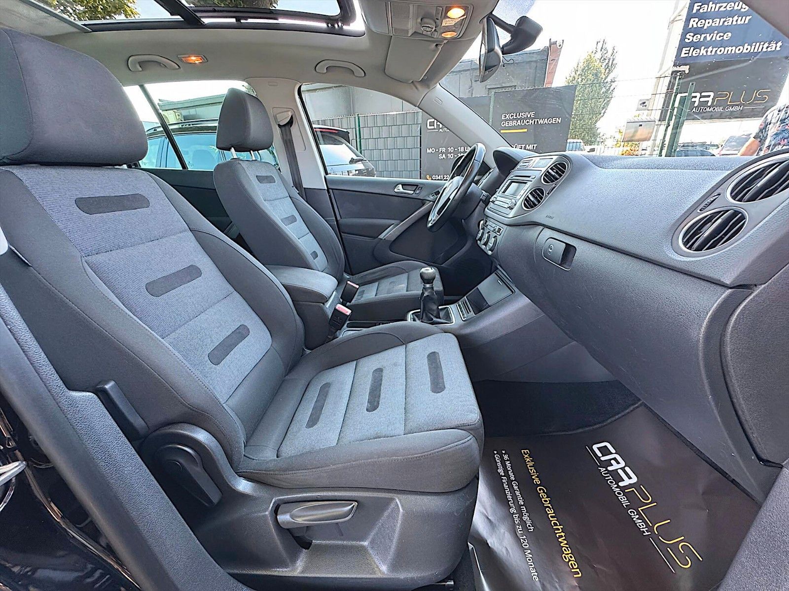 Fahrzeugabbildung Volkswagen Tiguan Sport & Style 4Motion *Pano*AHK*Klima*