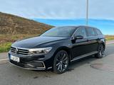 Volkswagen Passat Variant GTE 1.4 TSI DSG Glasdach,18",AHK