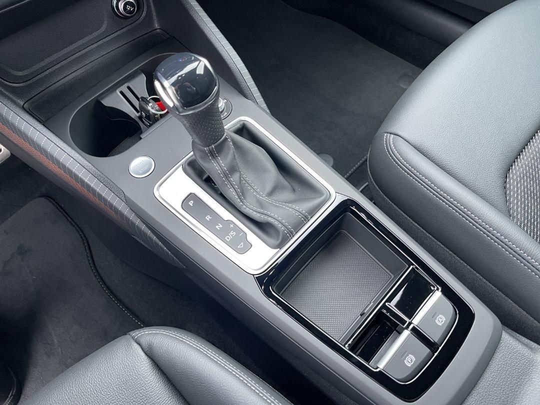 Fahrzeugabbildung Audi Q2 35 1.5 TFSI S-Line AHK,Kamera,LED,Navi,SHZ,LM