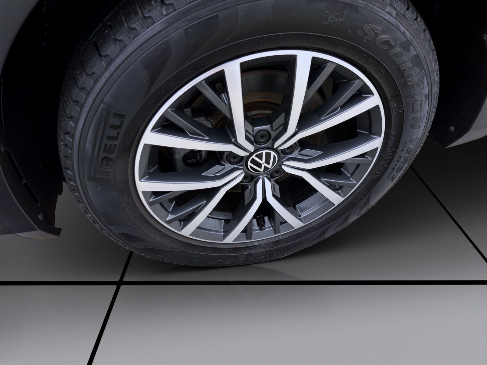 Volkswagen Tiguan - Bild 8
