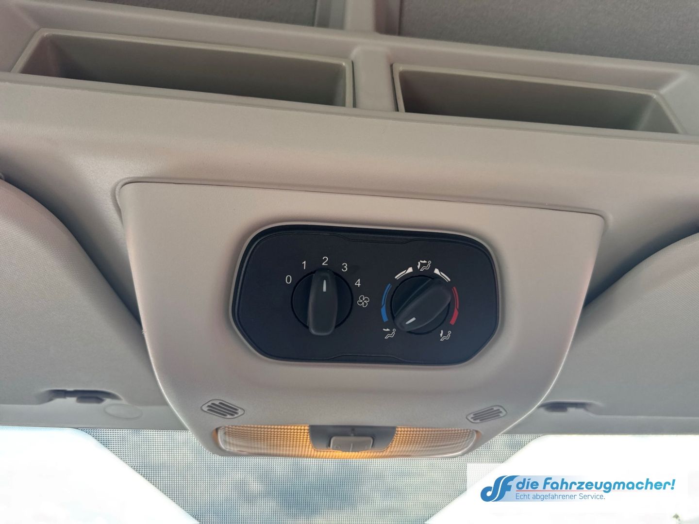 Fahrzeugabbildung Ford Transit Kombi 350 L3 Trend 2.2 TDCi DPF *2251 *K