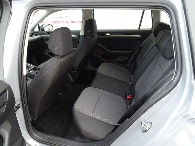 Passat Variant 1.5 TSI Conceptline - LED / Navi