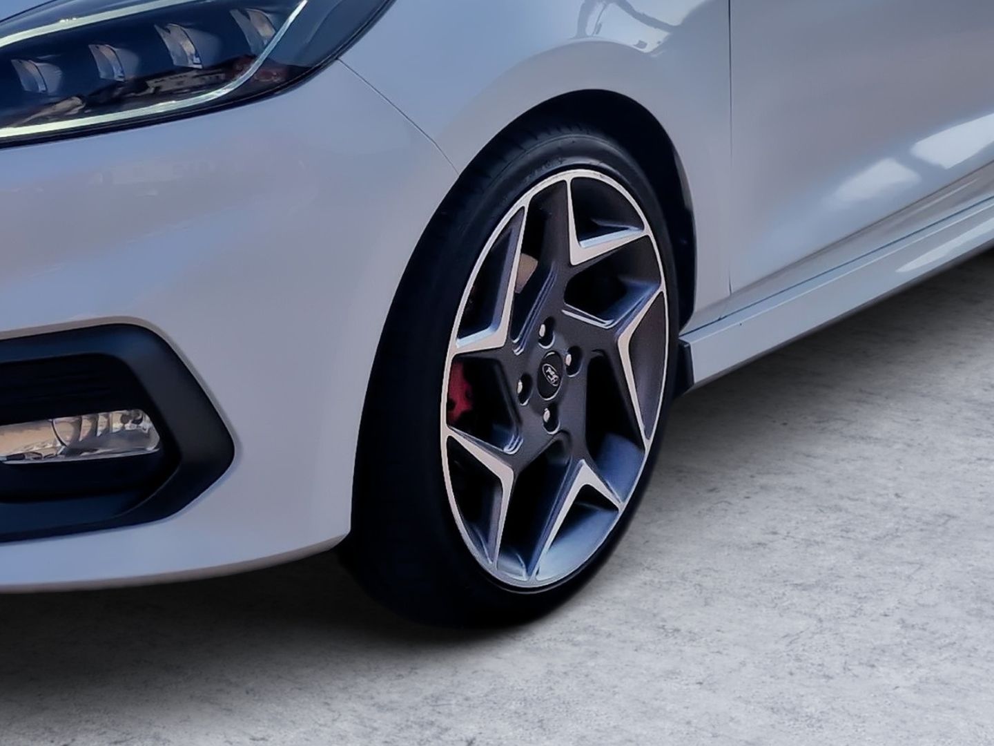 Fahrzeugabbildung Ford Fiesta ST Lederpaket,PanoDach, Panorama Navi Sou