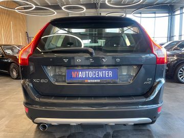 Volvo XC60 Momentum AWD *BI-XENON*PANO*NAVI*PDC*AHK*