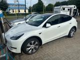 Tesla Model Y - gebrauchte Tesla Model Y aus dem Jahr 2024