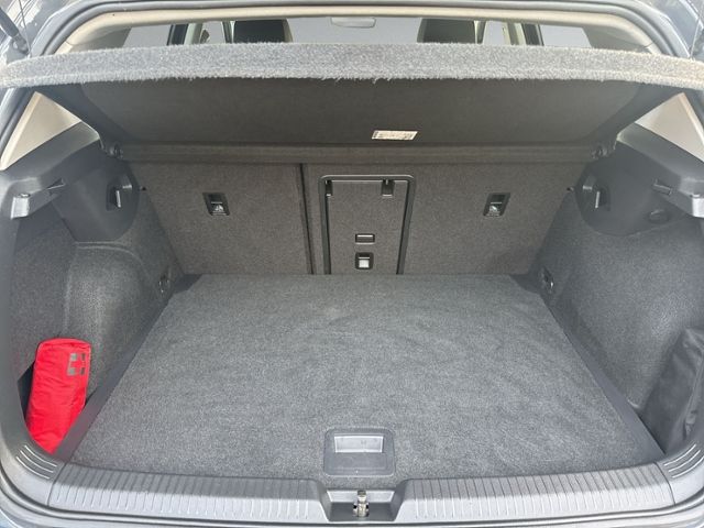 Golf VIII 1.5 TSI Style LED+NAVI+ACC+PARK-ASSIST