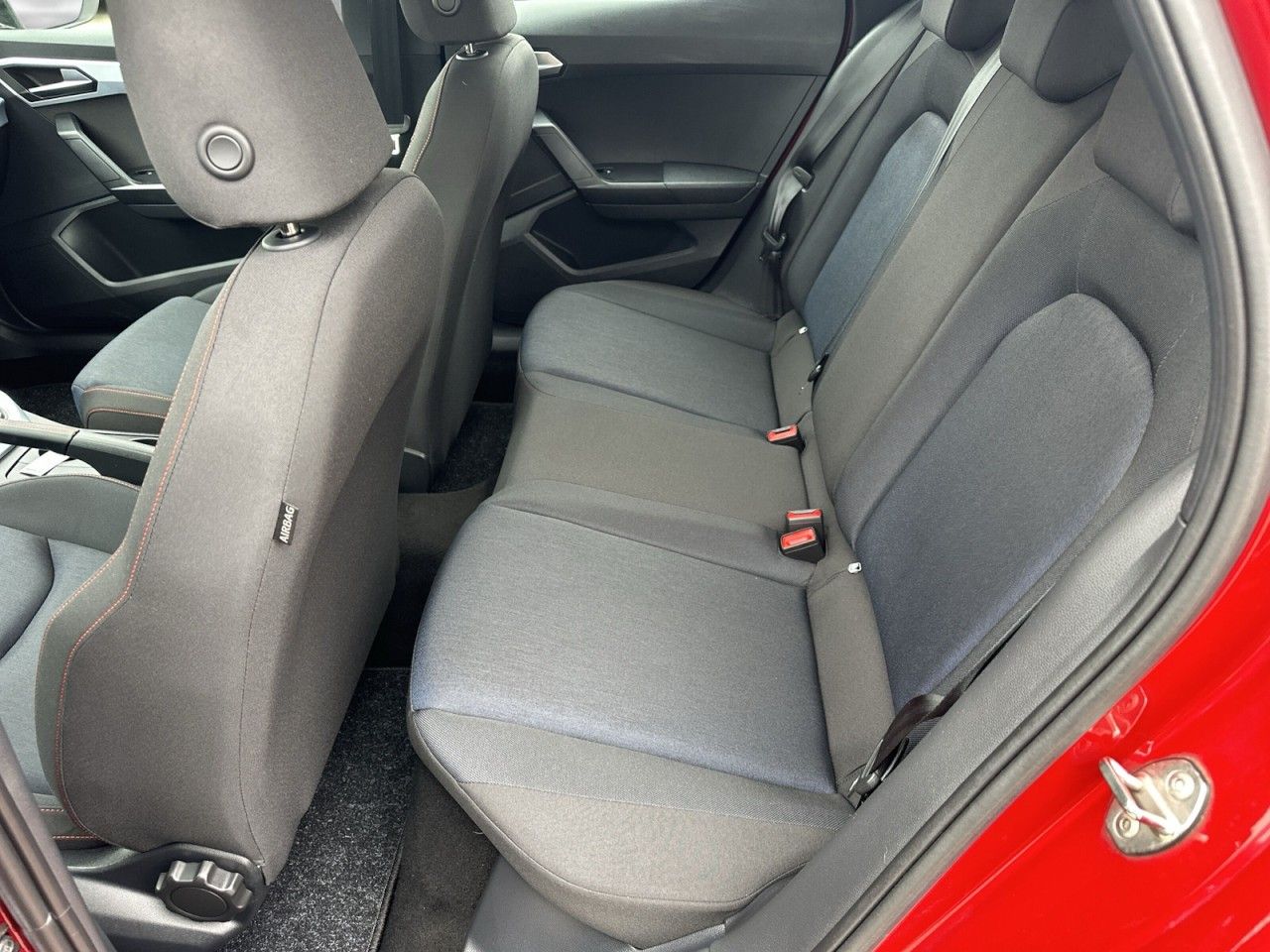 Fahrzeugabbildung SEAT Arona FR 1.0 TSI DSG