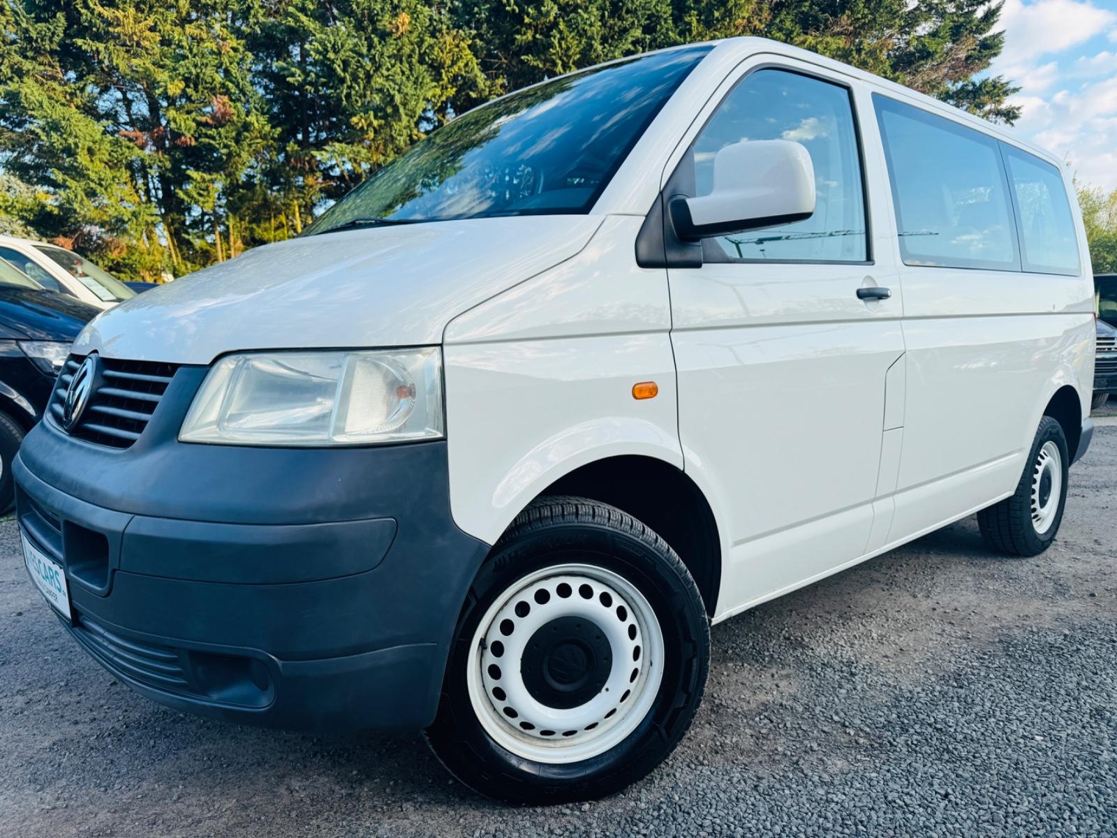 Volkswagen T5 Transporter Kombi/9 Sitz/AHK/Klima/Scheckheft