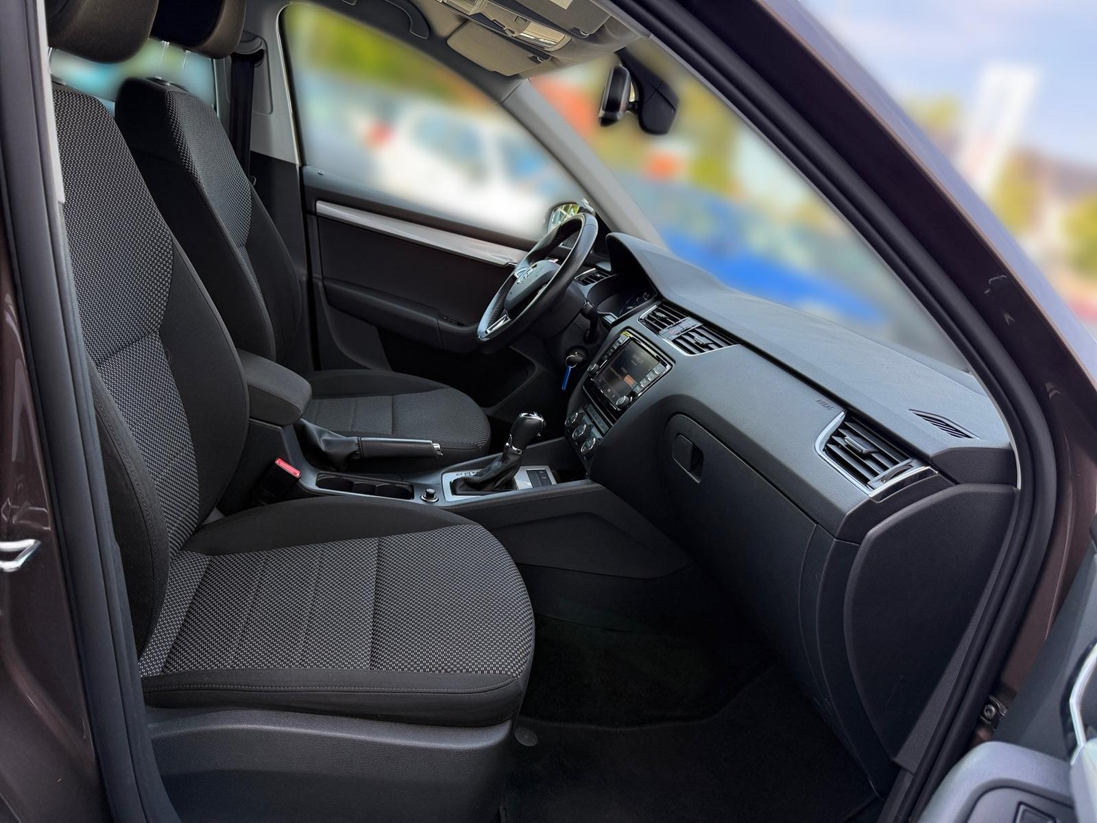 SKODA OCTAVIA COMBI 1.4 TSI 150ch BVA Sièges chauffants Radar de recul