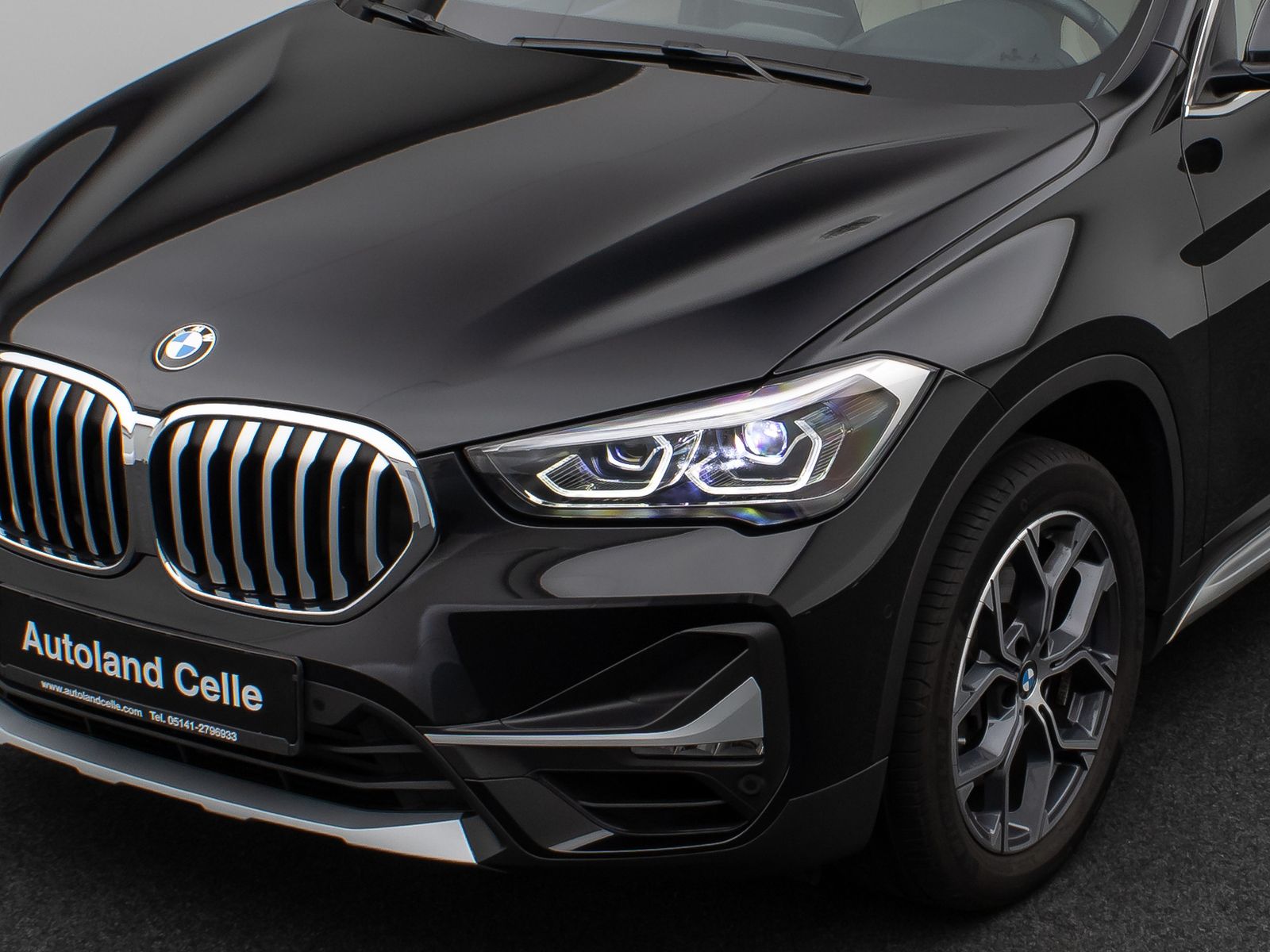 Fahrzeugabbildung BMW X1 xD20i xLine Kamera HUD DAB HiFi Komfort Sport