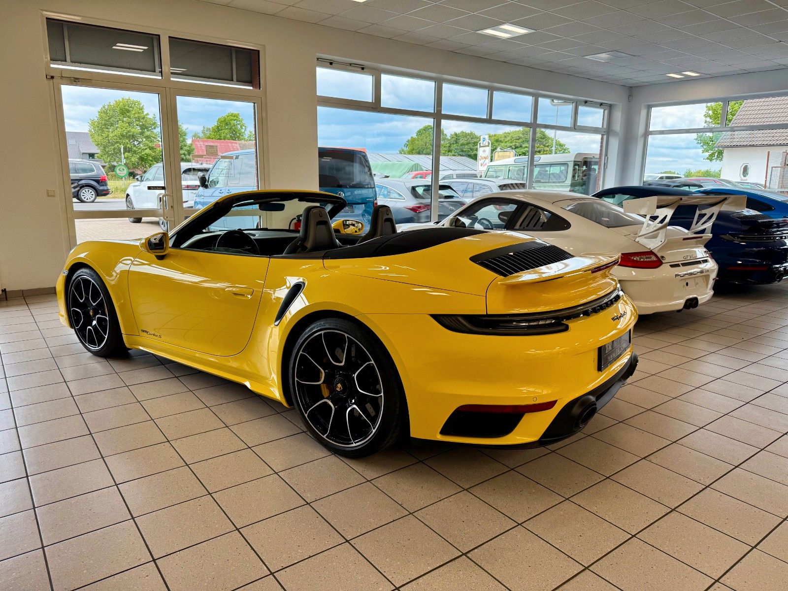 Fahrzeugabbildung Porsche 911 992 Turbo S Cabrio LIFT/InnoDrive/SAA