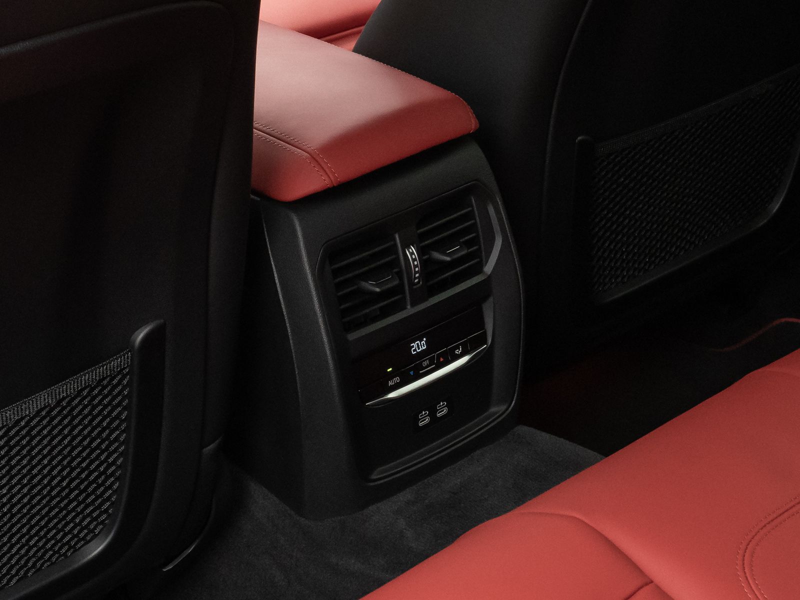 Fahrzeugabbildung BMW 330i xD SportLine Laser DAB HiFi PDC AHK Komfort