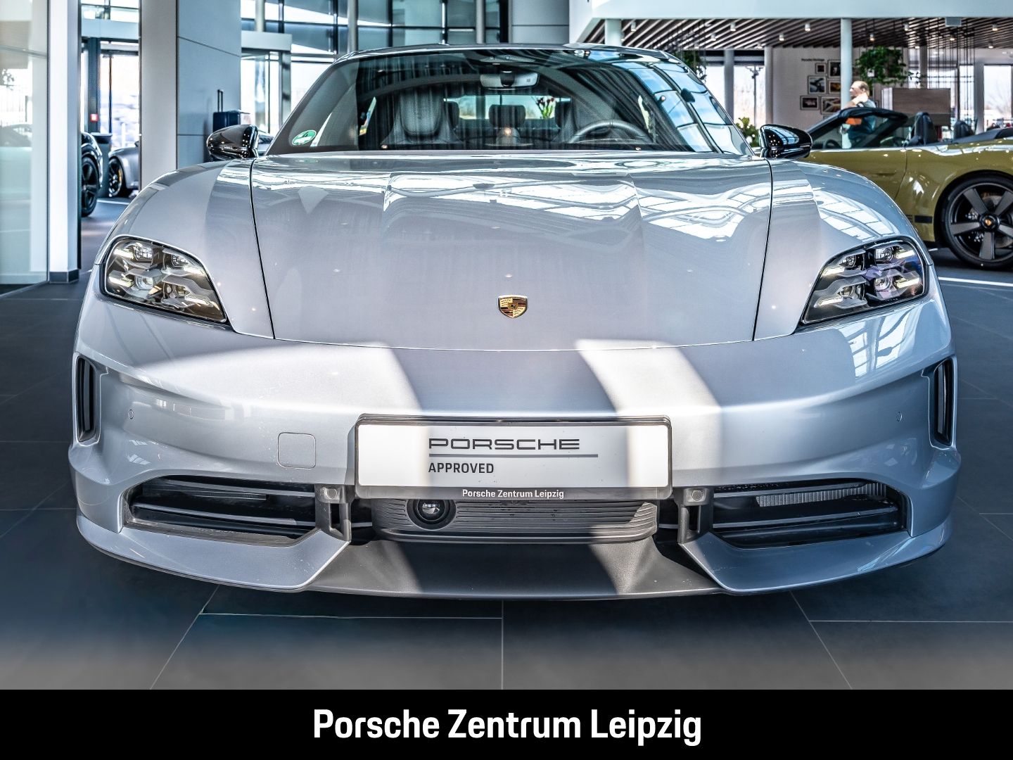 Porsche Taycan 4 Black Edition SportChrono InnoDrive Spo foto 4
