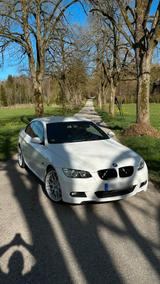 BMW 330d e92 - BMW 330 aus 2007: Coupe