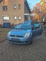 Ford Fiesta 1,4 16V Scheckheft Tüv nur 68tsd Km - Ford Fiesta aus 2005: 1.6