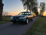 Mercedes-Benz W124 300 D OM606 - Mercedes-Benz 300: W124 300d