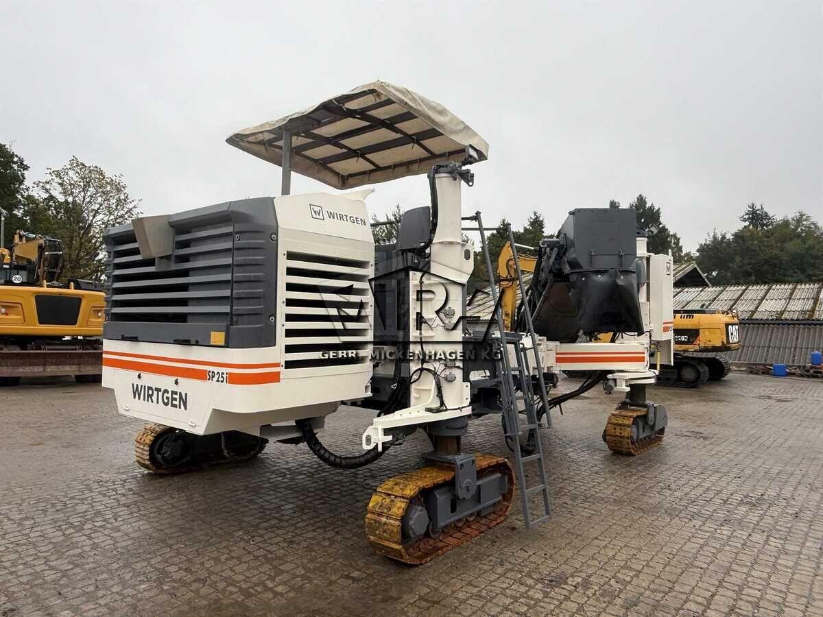 Andere Wirtgen SP 25i