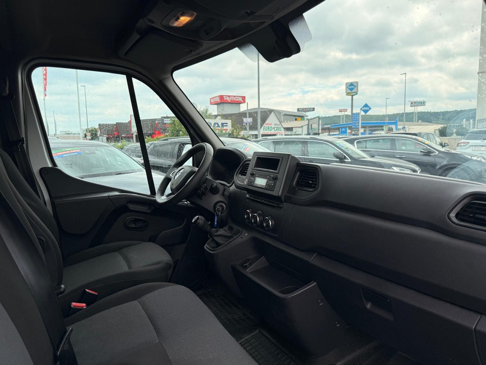 Fahrzeugabbildung Renault Master III Kasten L1H2 HKa 3,5t