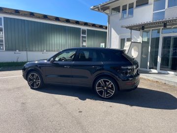 Porsche Cayenne - 4