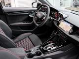 Audi RS 3 Limousine 294(400) kW(PS) S tronic - mit Benzin-Antrieb: Schwarz, Alcantara, Limousine