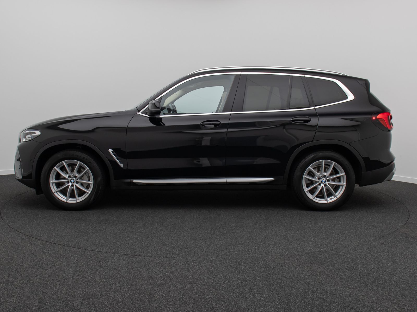 Fahrzeugabbildung BMW X3 xD30d H/K DAB Kamera Leder Panorama MSport