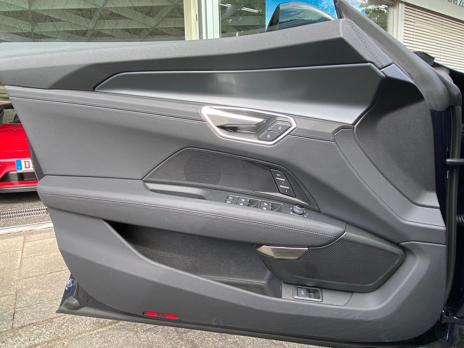 Fahrzeugabbildung Audi RS e-tron GT Quatt BLACK EDIT+PANO+MATR+B&O+KAM+