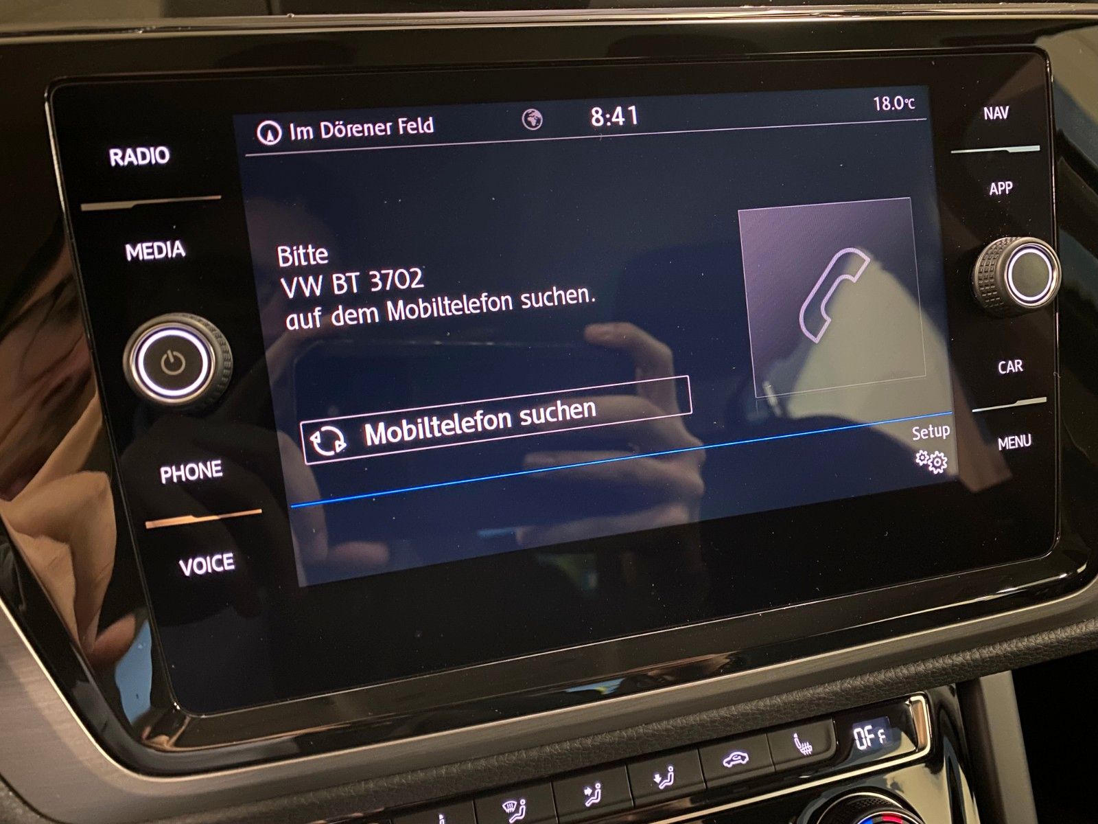 Fahrzeugabbildung Volkswagen Touran 2.0 TDI DSG Comfortline PDC+NAVI+LED+AHK+