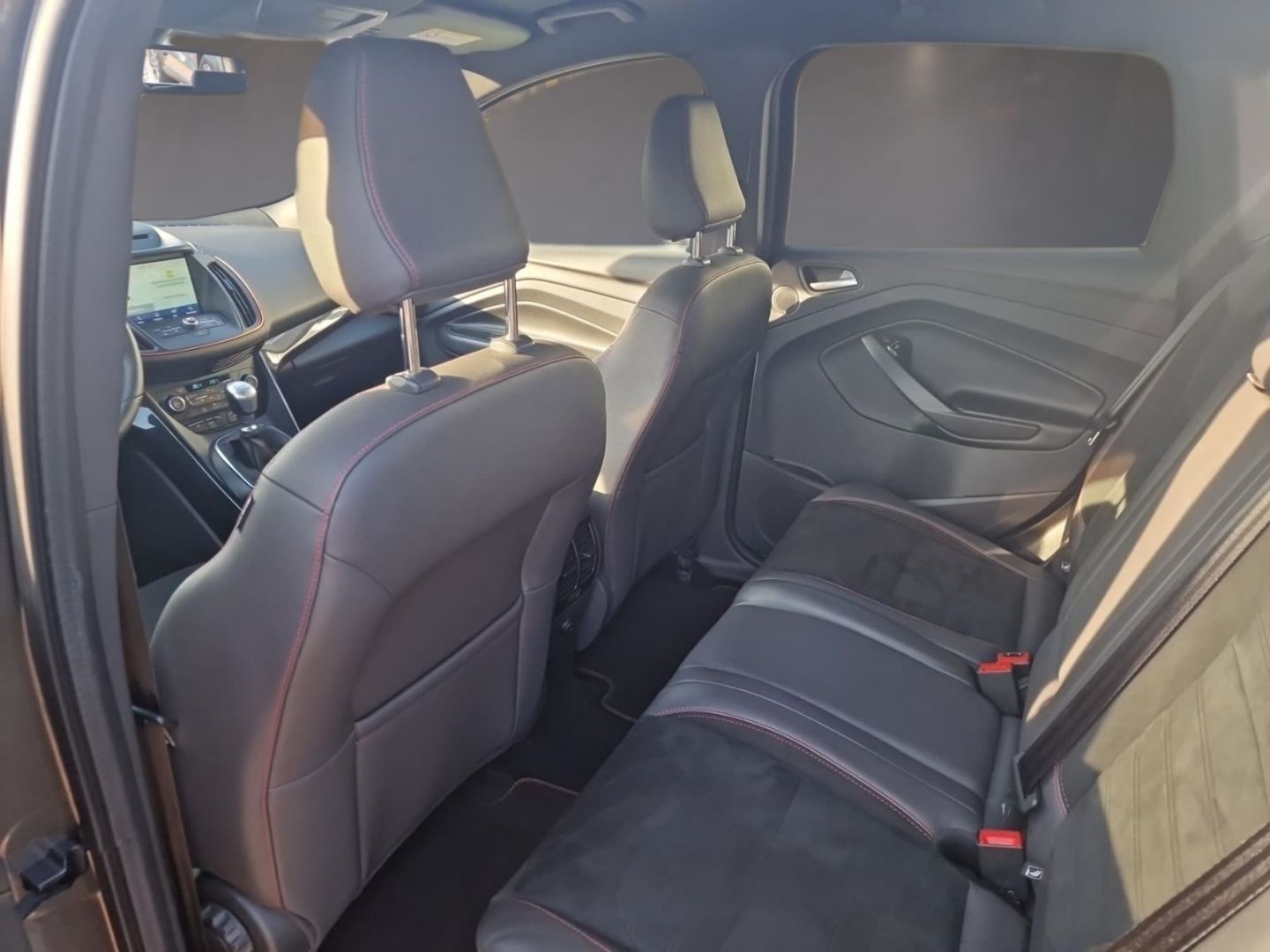 Fahrzeugabbildung Ford Kuga ST-Line, AHK, Xenon,Navi,Winterpaket