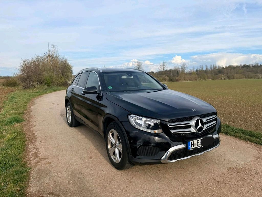 Image of Mercedes-Benz GLC 220