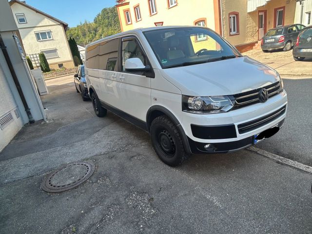 Volkswagen VW T5 2,0  140ps top zustand Caravelle